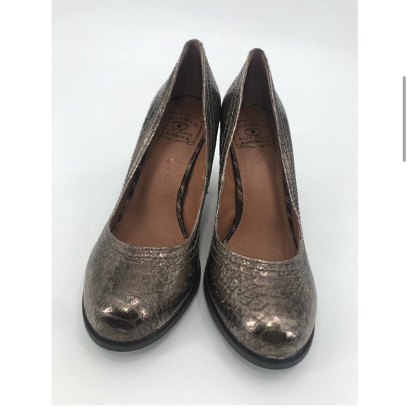 Lucky Brand Sofi Bronze Metalic Snake Skin Heels - Picture 4 of 9